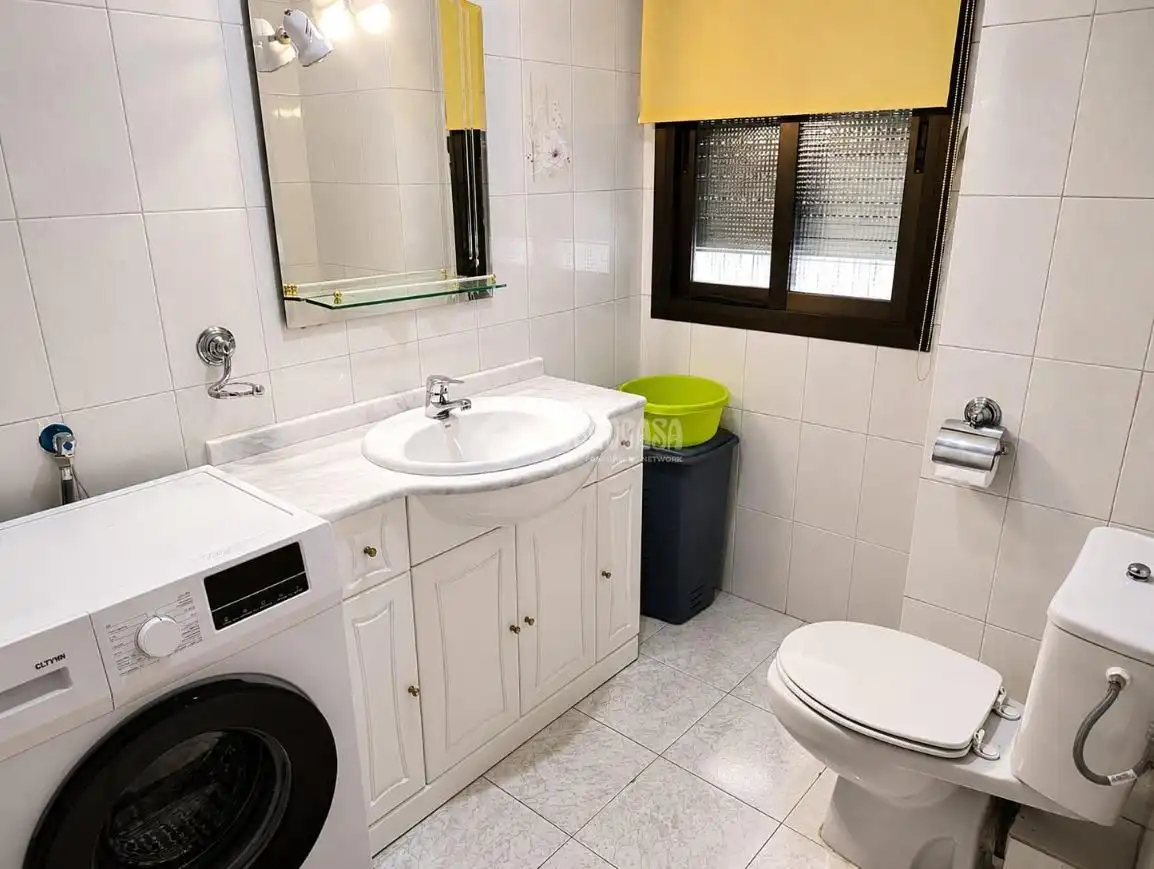 Baño de Casa adosada en venta en Fuenlabrada con Calefacción