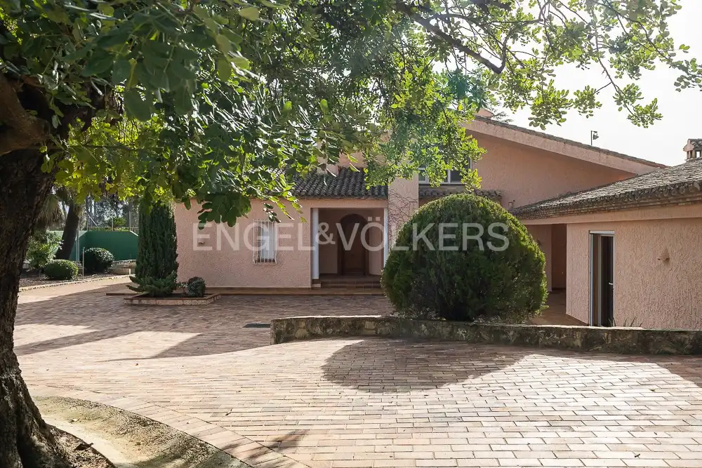 Vista exterior de Casa o xalet en venda en Ontinyent amb Calefacció, Jardí privat i Terrassa