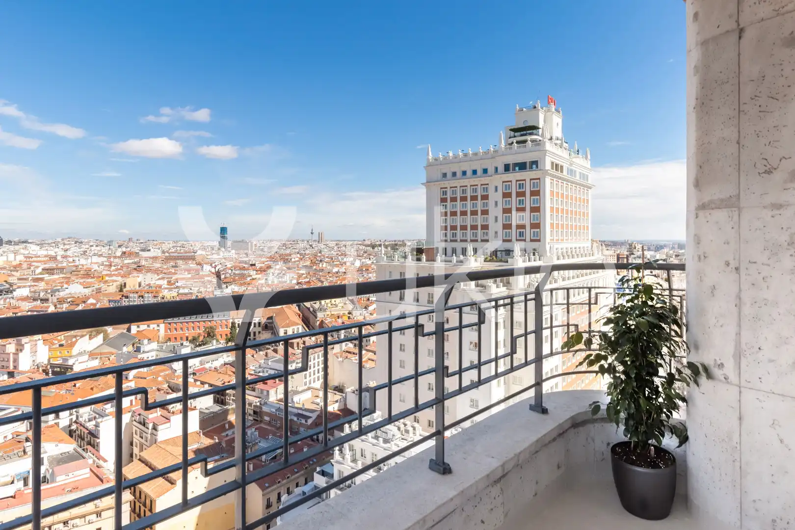 Exterior view of Apartments for rent in Madrid  with Air Conditioner, Heating and Furnished