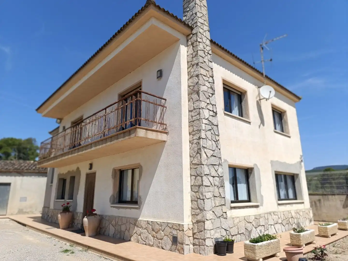Exterior view of Houses for sale in Torrelles de Foix