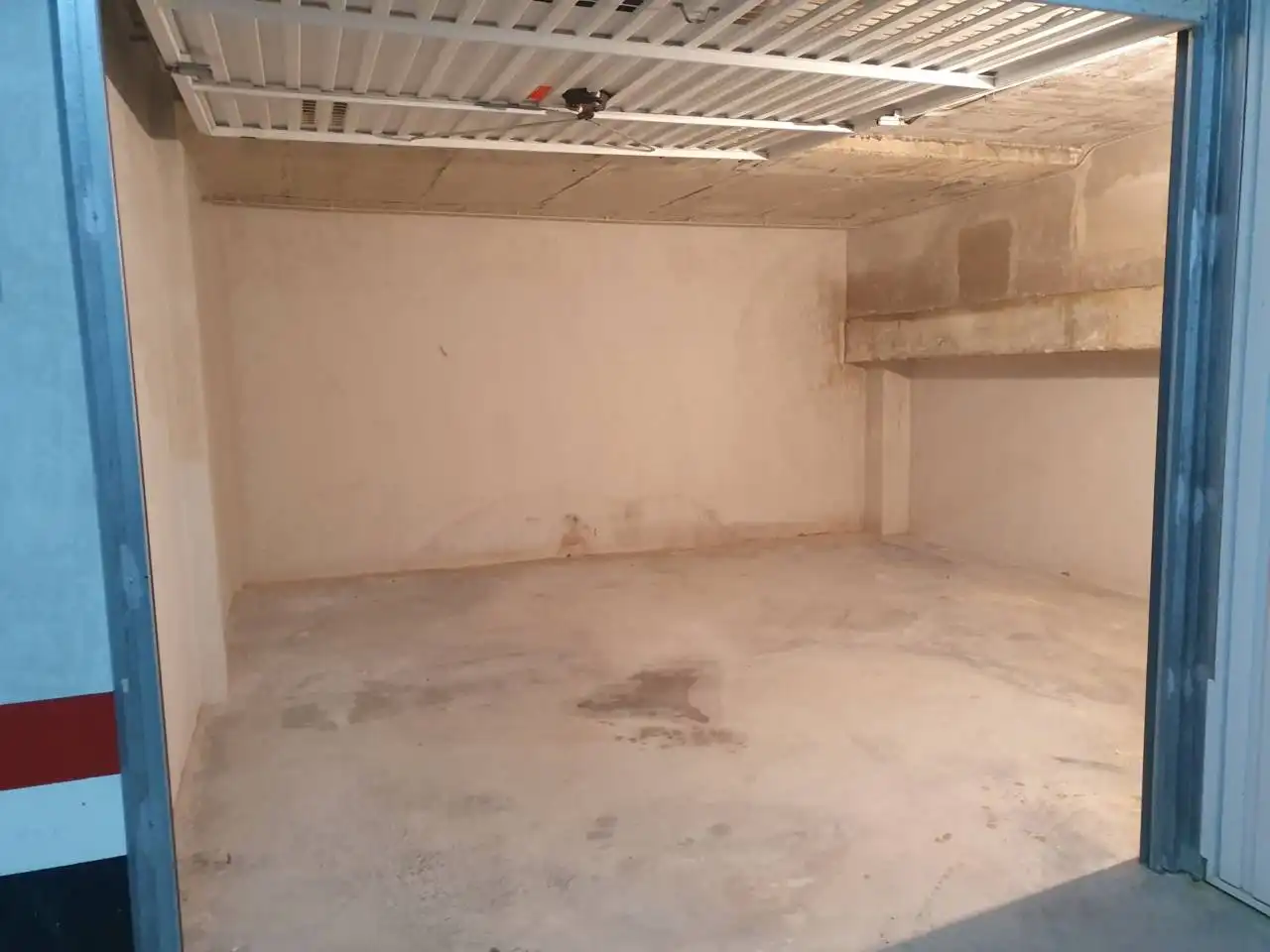 Garage for sale in Noja