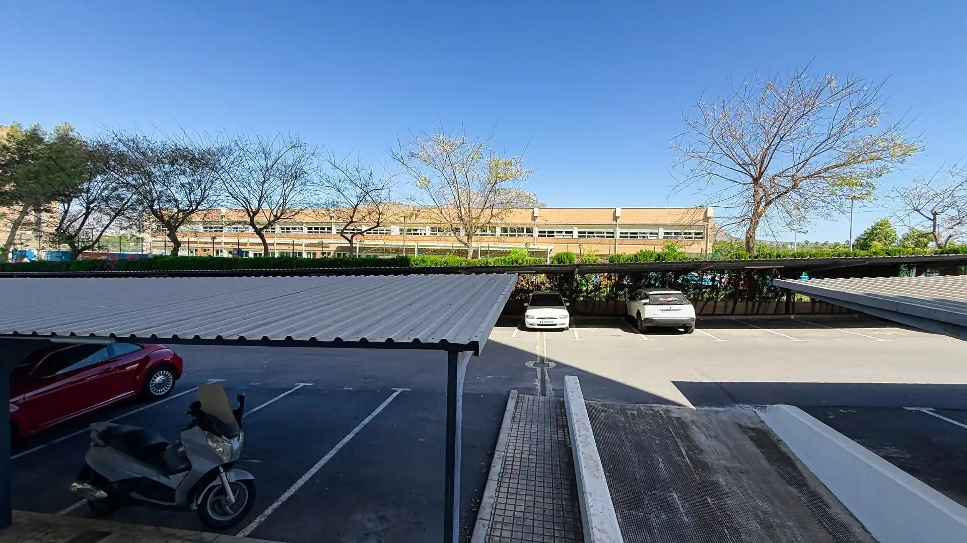 Parking de Piso en venta en Benidorm con Aire acondicionado, Jardín privado y Terraza