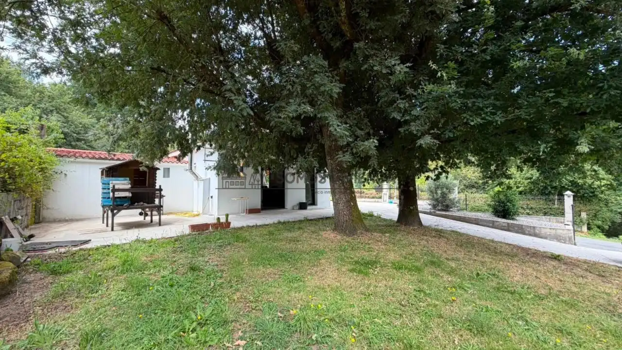 Vista exterior de Casa o xalet en venda en Ourense Capital  amb Calefacció, Jardí privat i Terrassa