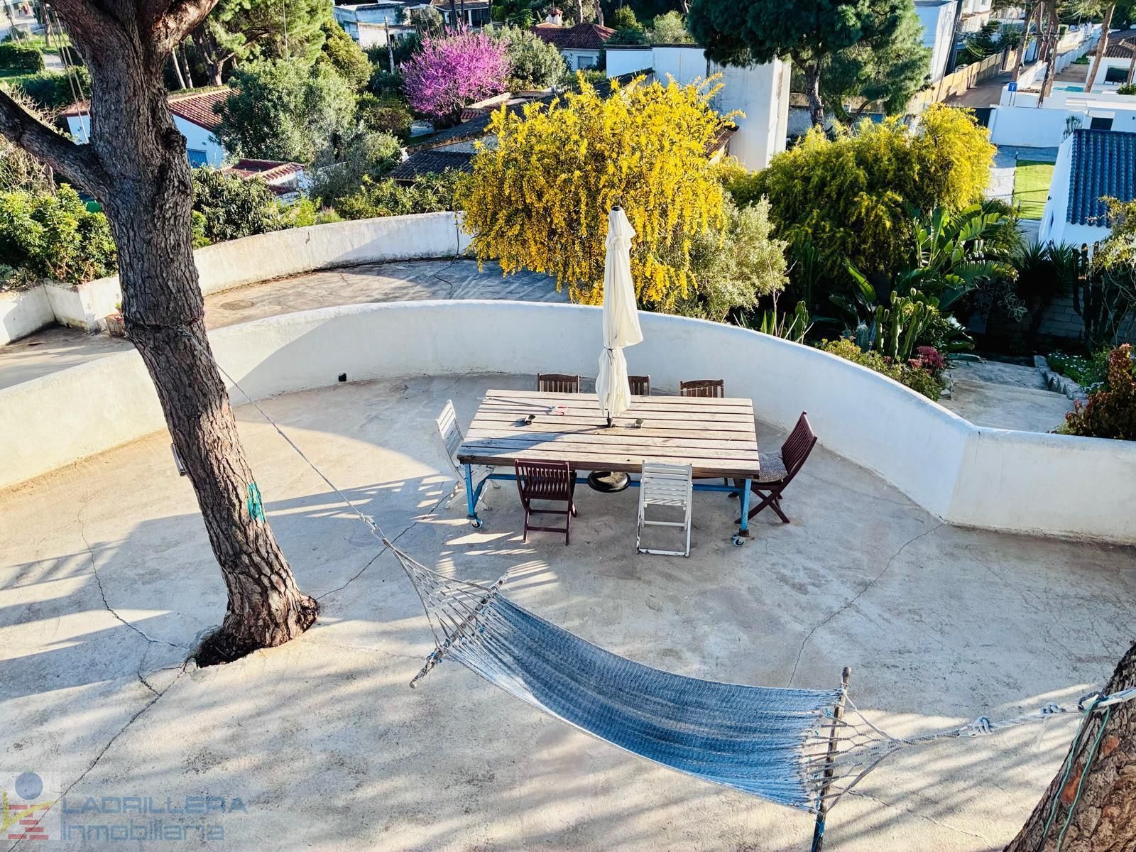 Terraza de Casa o chalet en venta en Chiclana de la Frontera con Calefacción, Trastero y Piscina