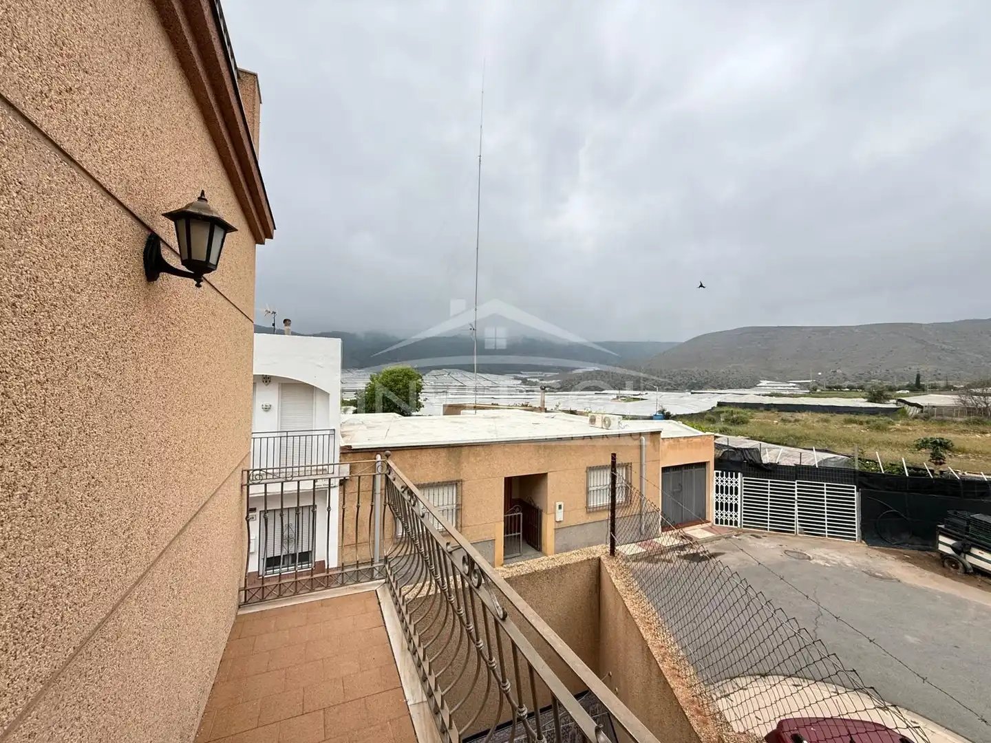 Vista exterior de Casa adosada en venta en Dalías con Terraza y Amueblado