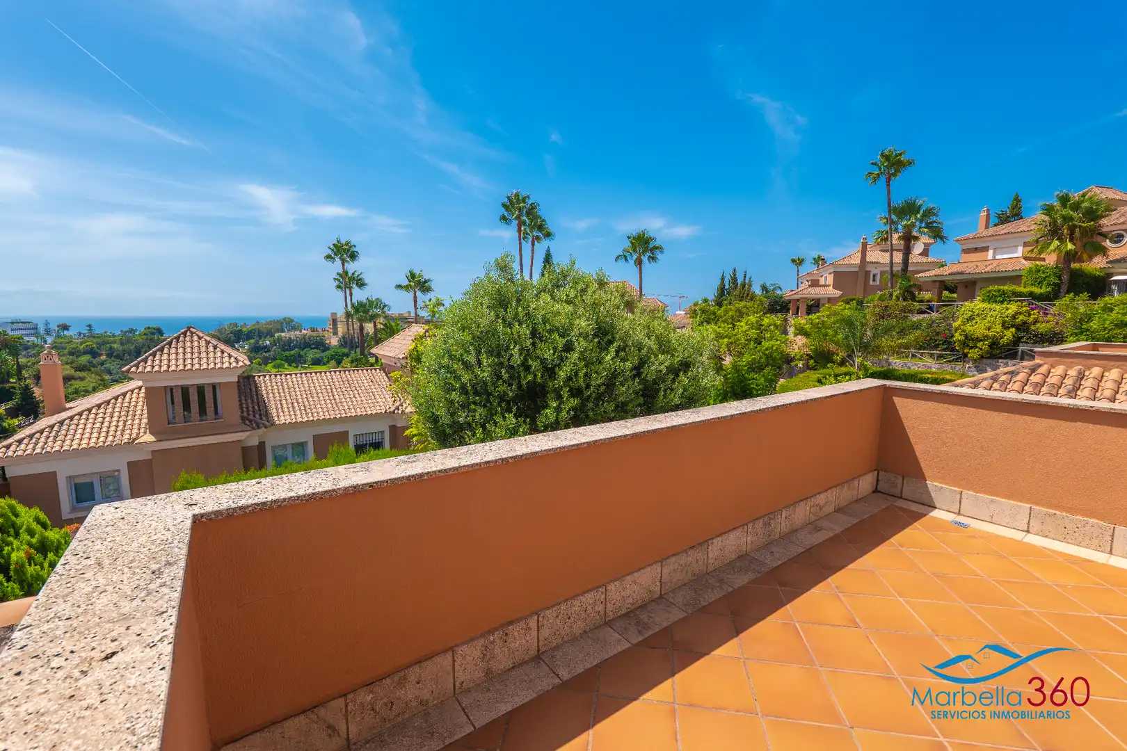 Terraza de Casa adosada en venta en Marbella con Aire acondicionado, Calefacción y Jardín privado