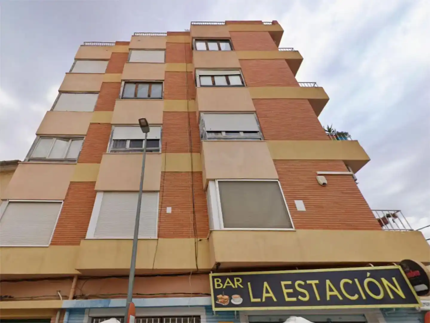 Vista exterior de Pis en venda en Sax