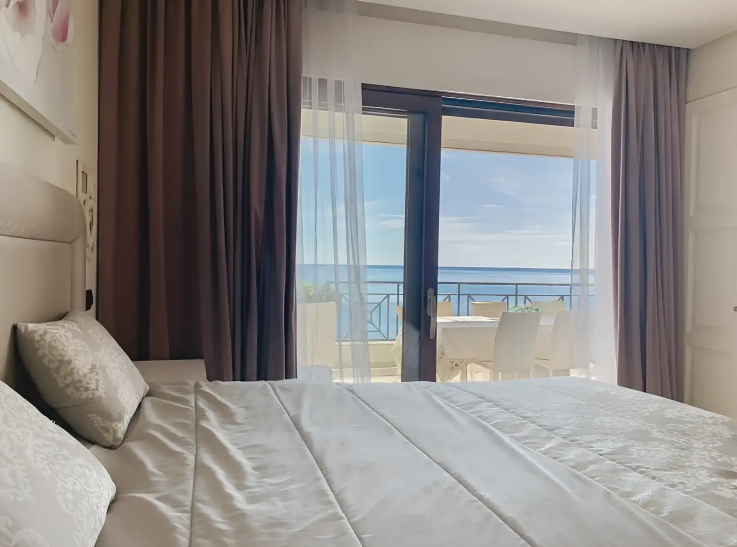 Dormitori de Apartament en venda en Estepona amb Aire condicionat, Terrassa i Piscina