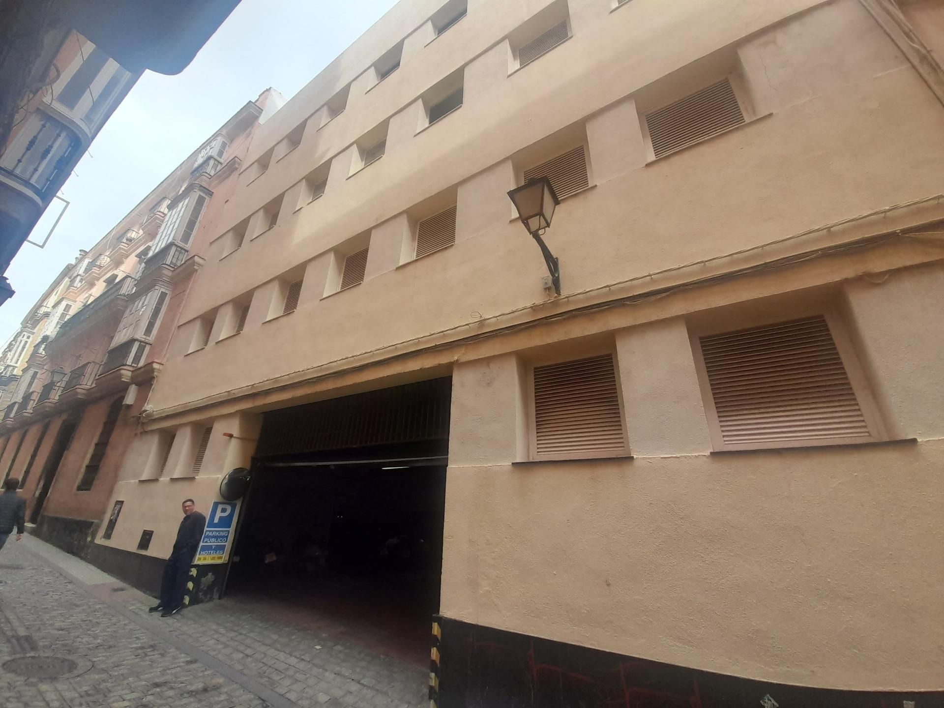Vista exterior de Garatge en venda en  Cádiz Capital