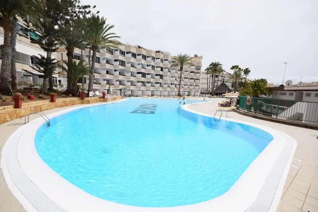 Piscina de Estudio de alquiler en San Bartolomé de Tirajana