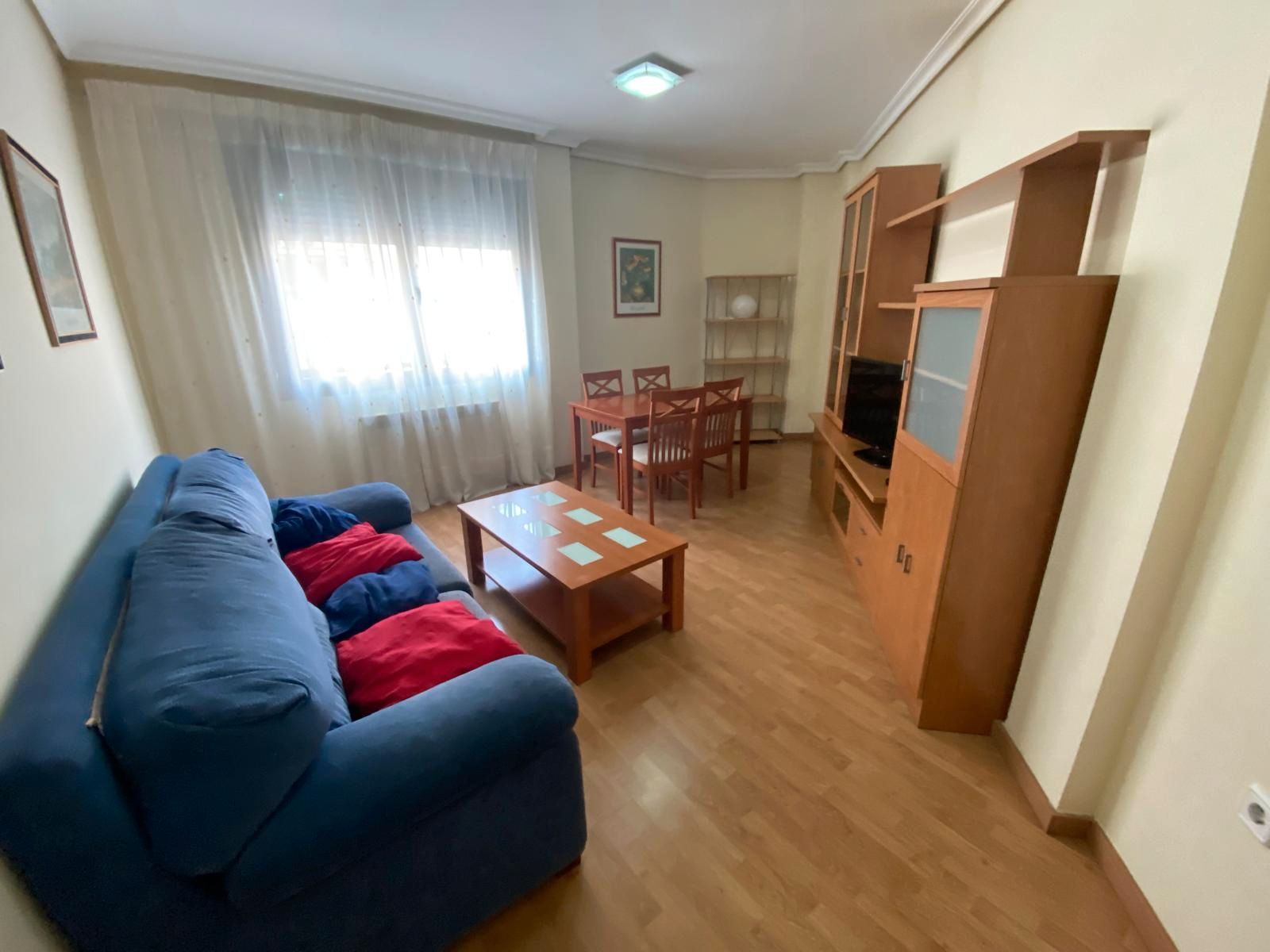 Apartamento de alquiler en Calle Puerta de Murcia, Carretas - Pajarita