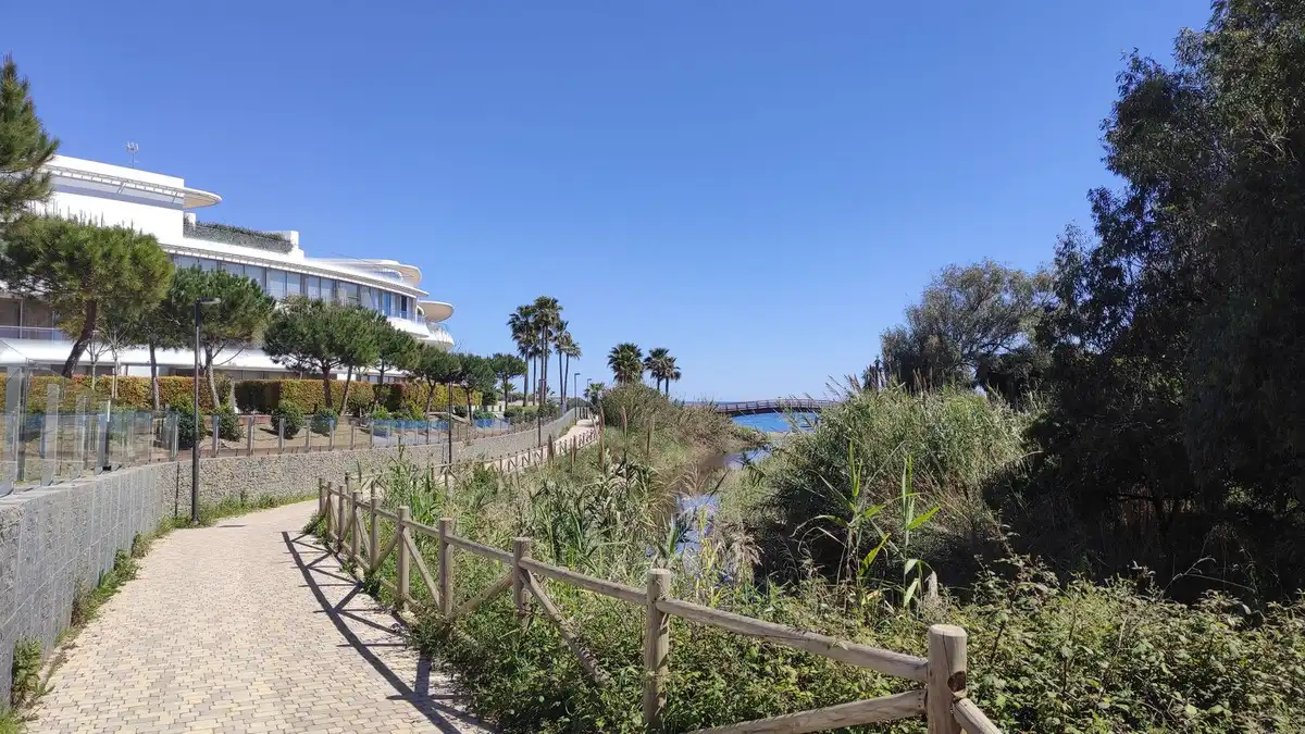 Penthouse with pool for sale in Estepona - Estepona,Centro,Avenida Juan Carlos I, imagen 28