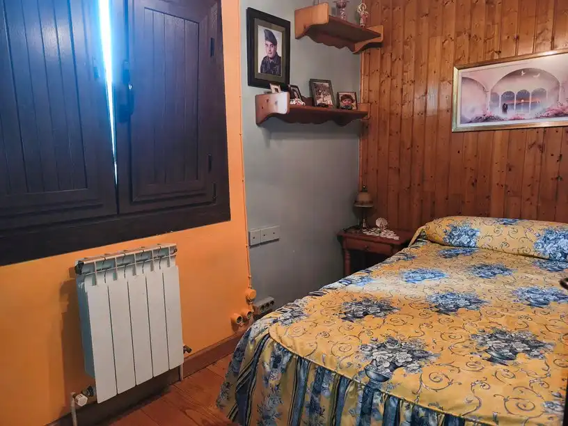 Habitación de Casa o chalet en venta en Belmonte de Miranda con Amueblado