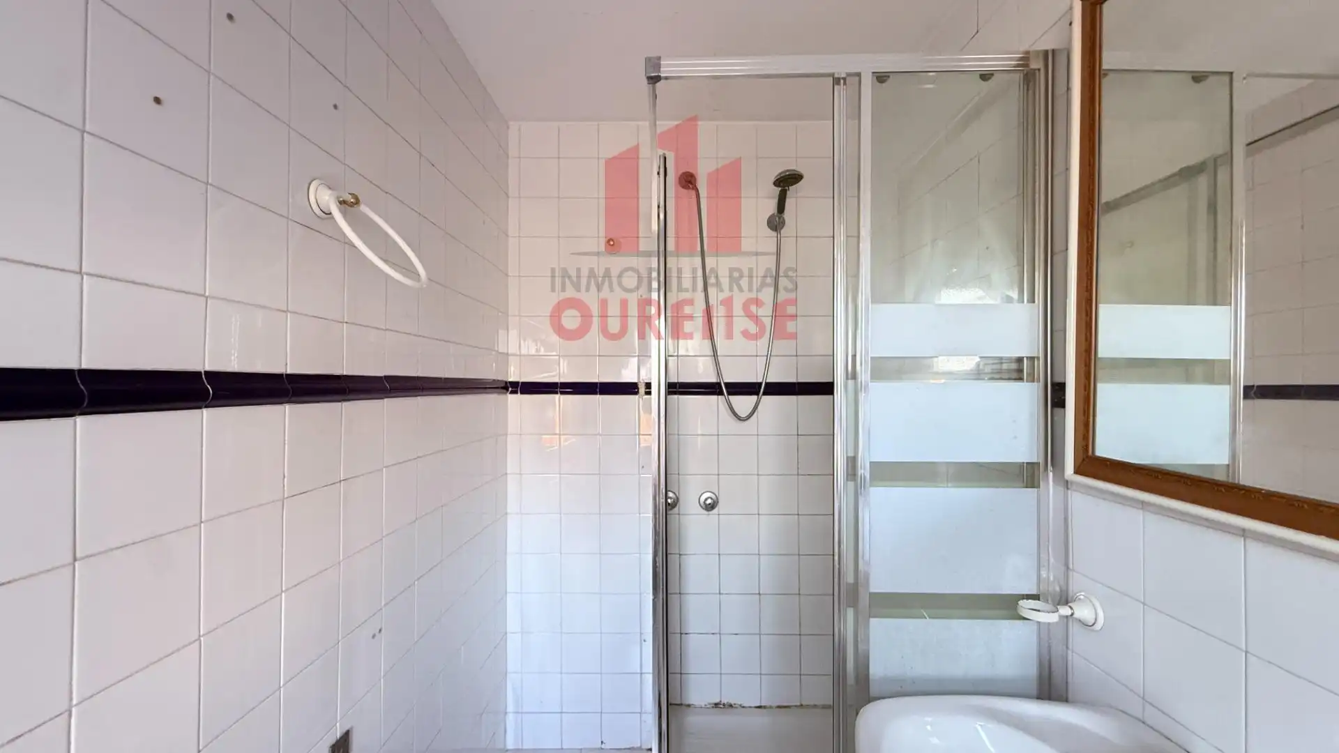 Badezimmer von Wohnung zur Miete in Ourense Capital  mit Heizung, Abstellraum und Möbliert