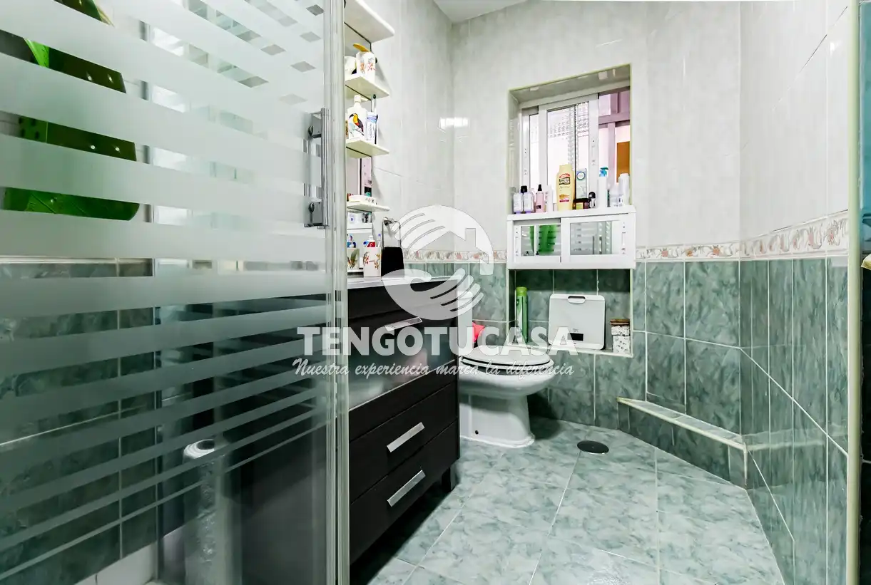 Baño de Piso en venta en Madrid con Aire acondicionado, Calefacción y Amueblado