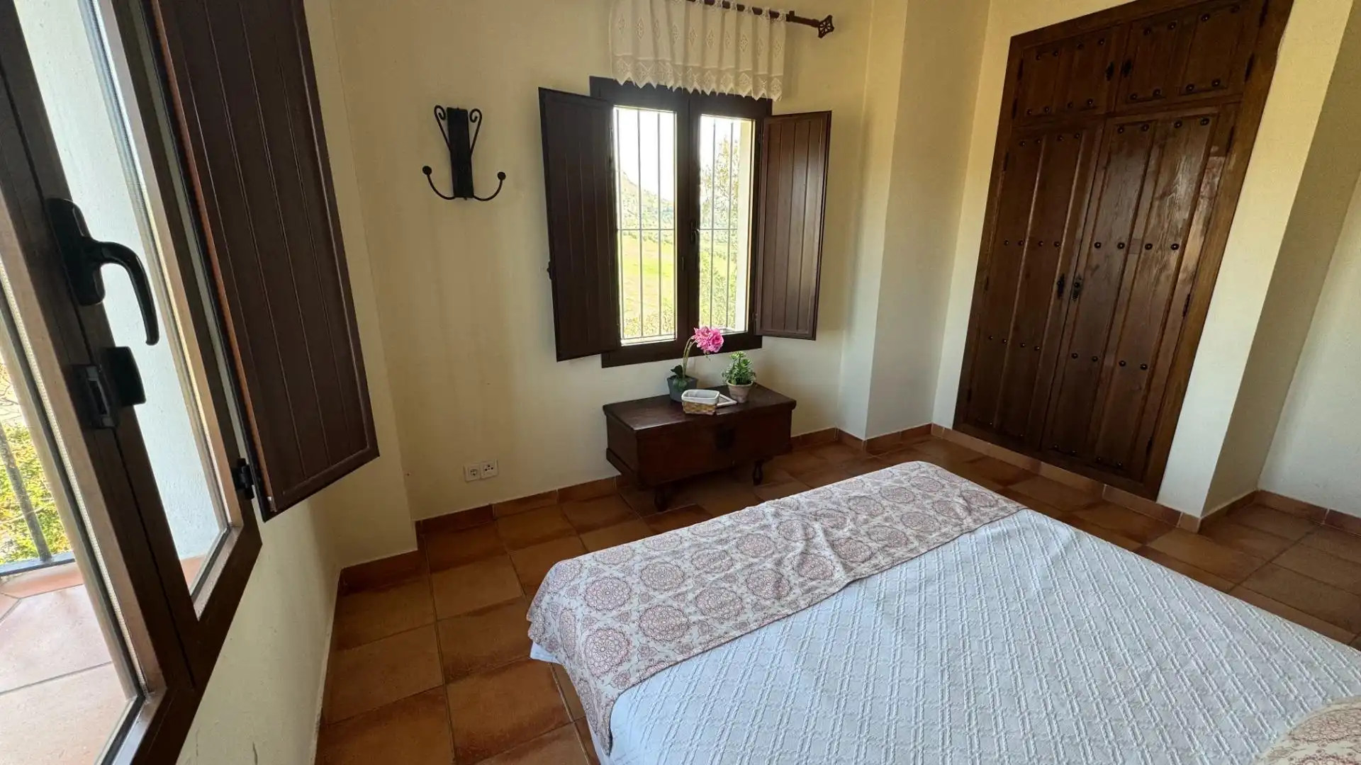 Habitación de Finca rústica en venta en Teba con Aire acondicionado, Jardín privado y Piscina