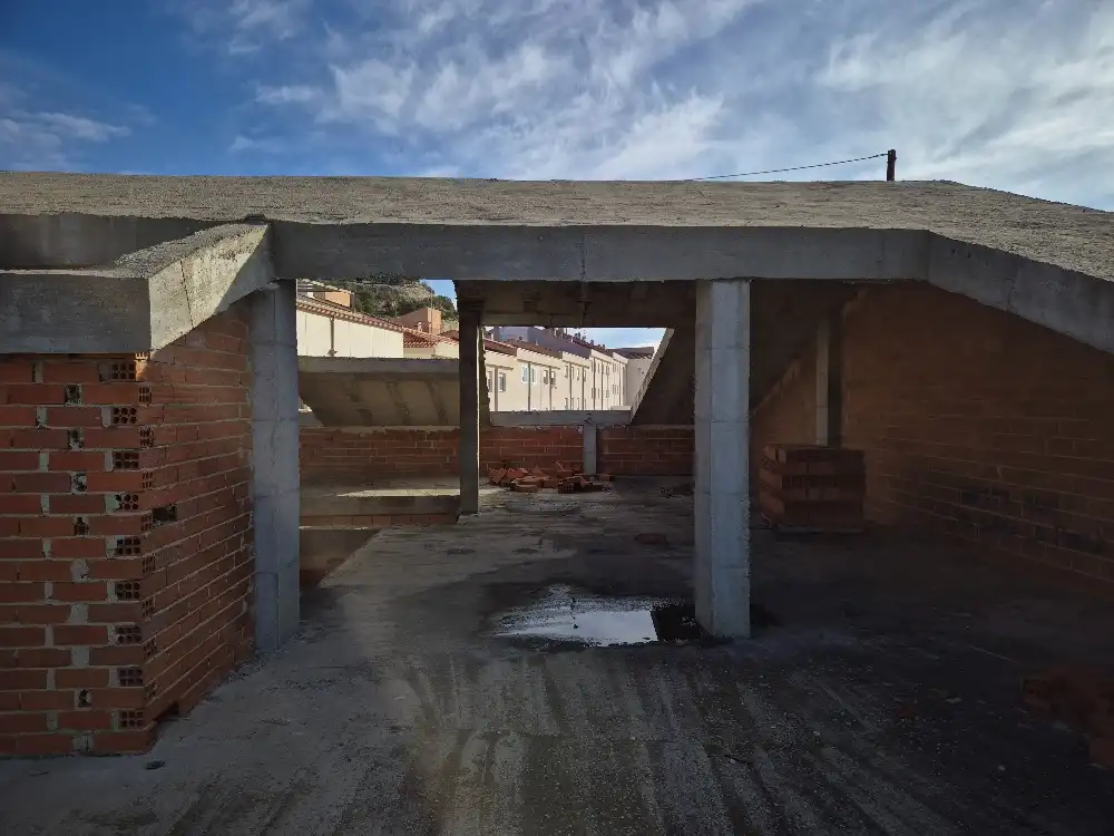 Vista exterior de Edificio en venta en Chinchilla de Monte-Aragón