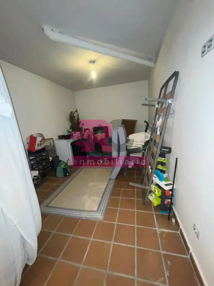 Einfamilien-Reihenhaus zum Verkauf in Cabrerizos mit Heizung, Privatgarten und Terrasse