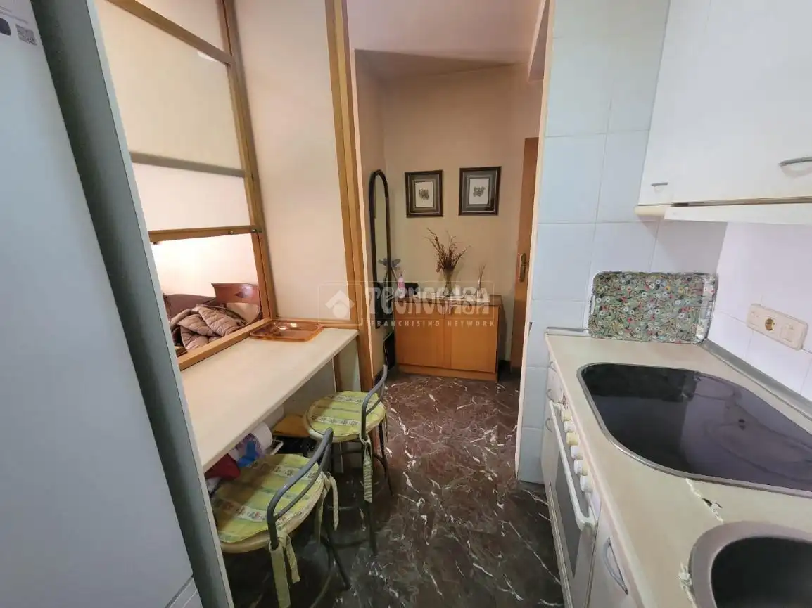 Kitchen of Flat for sale in Zaragoza