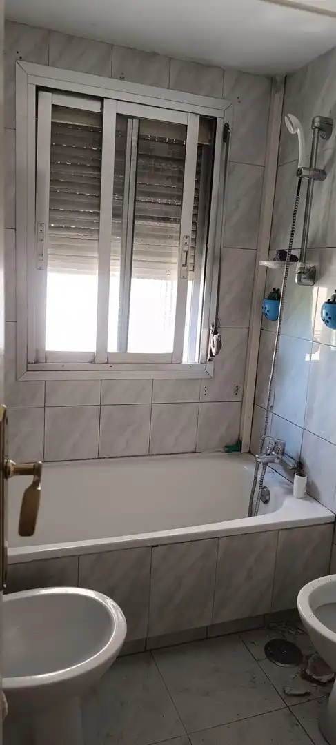 Baño de Piso en venta en Leganés con Terraza y Amueblado