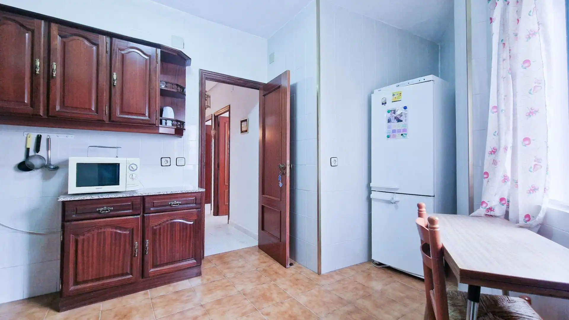 Cocina de Casa o chalet en venta en Cheles con Terraza, Trastero y Balcón