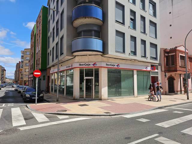 Local comercial en Venta en C/ Rosales en La Charca