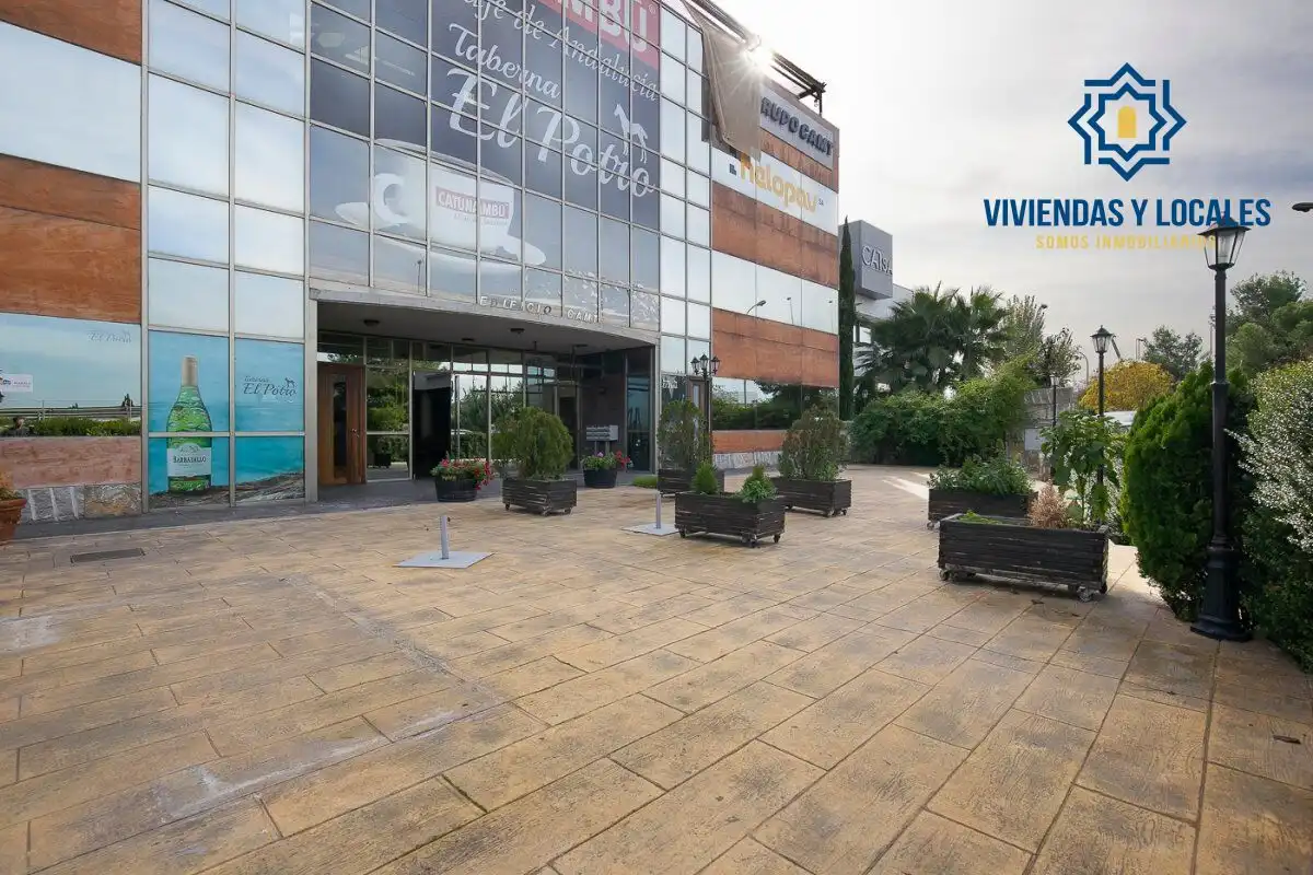 Oficina amb ascensor en venda a Campus de la Salud