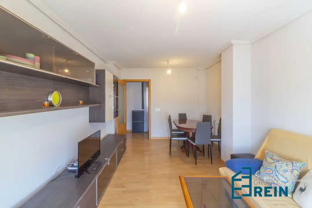 Living room of Flat for sale in Recas  with Air Conditioner and Heating