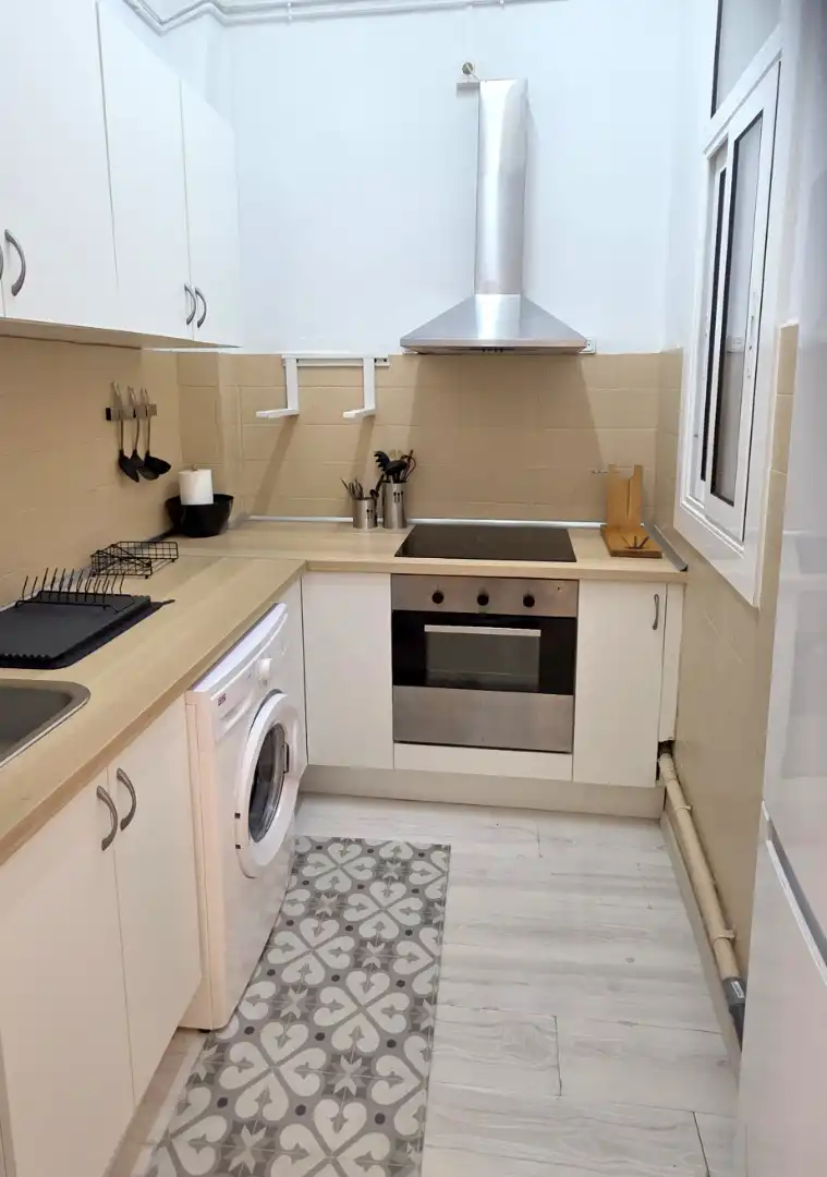 Cocina de Piso de alquiler en Barcelona con Parquet, Amueblado y Lavadora