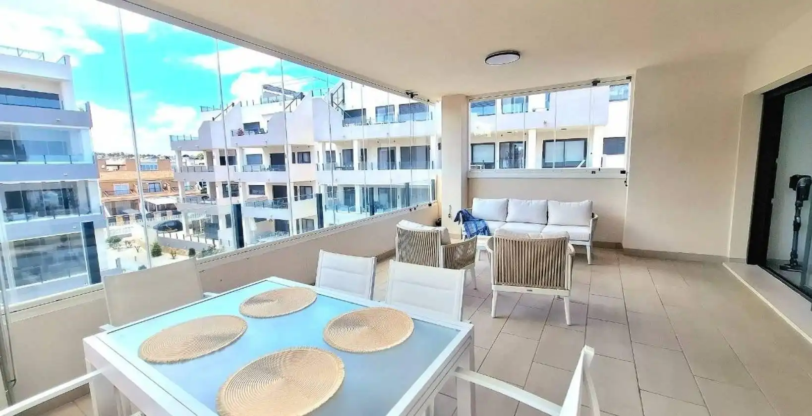 Appartement compact avec piscine à vendre à Calle Calle Cardamomo
