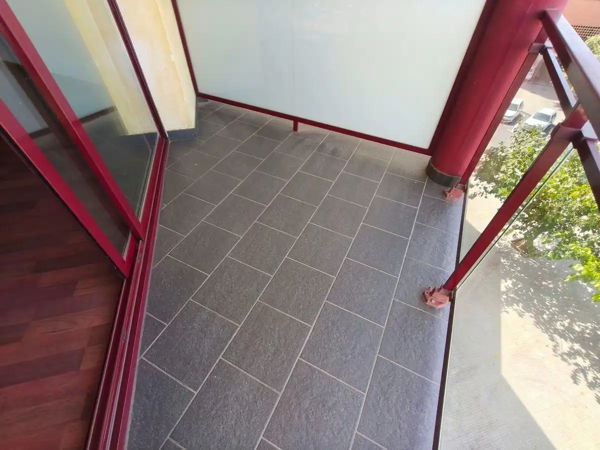 Flat with terrace for sale in Zona Hospital, imagen 7