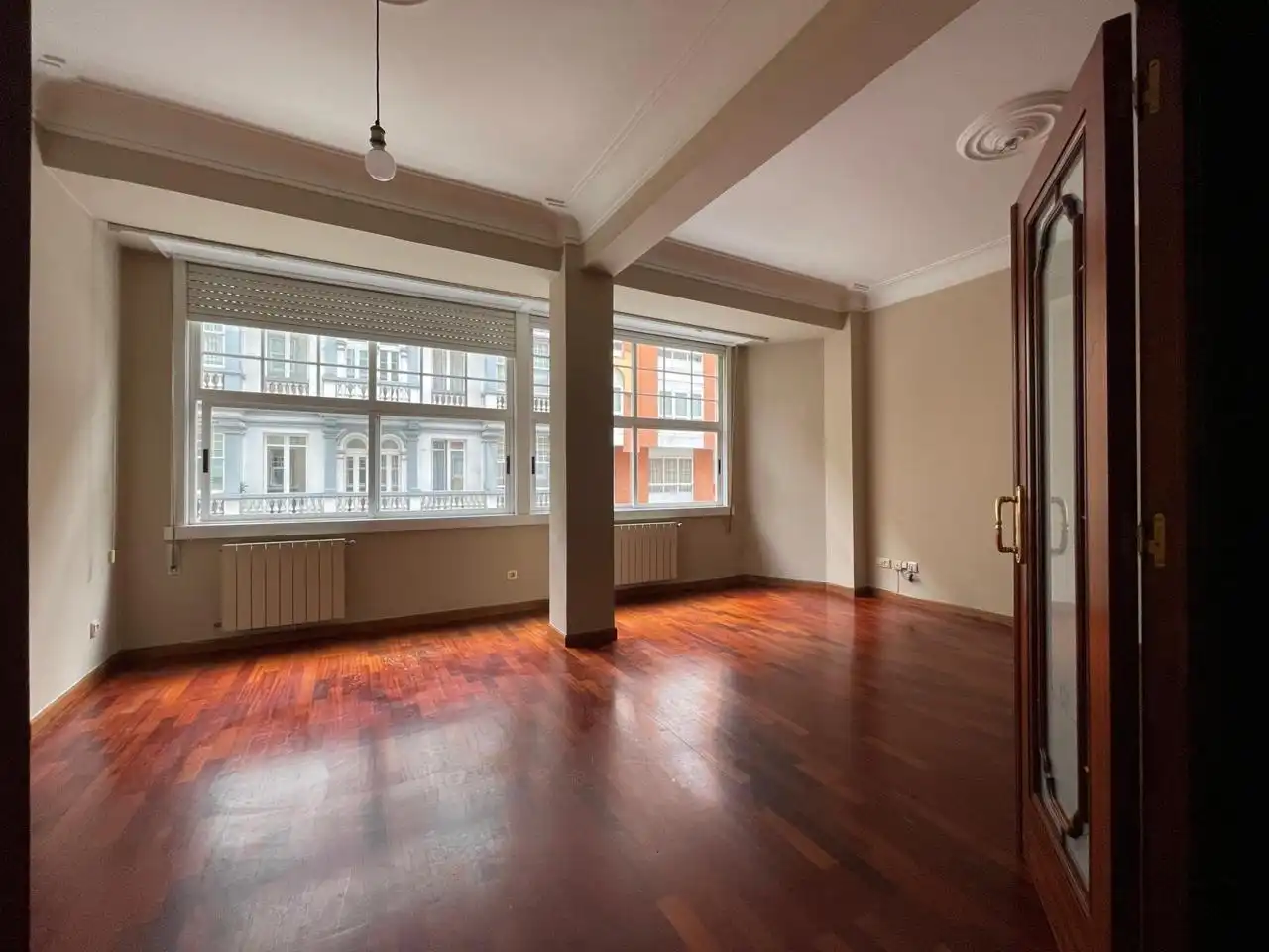 Sala de estar de Piso en venta en A Coruña Capital  con Calefacción, Parquet y Trastero