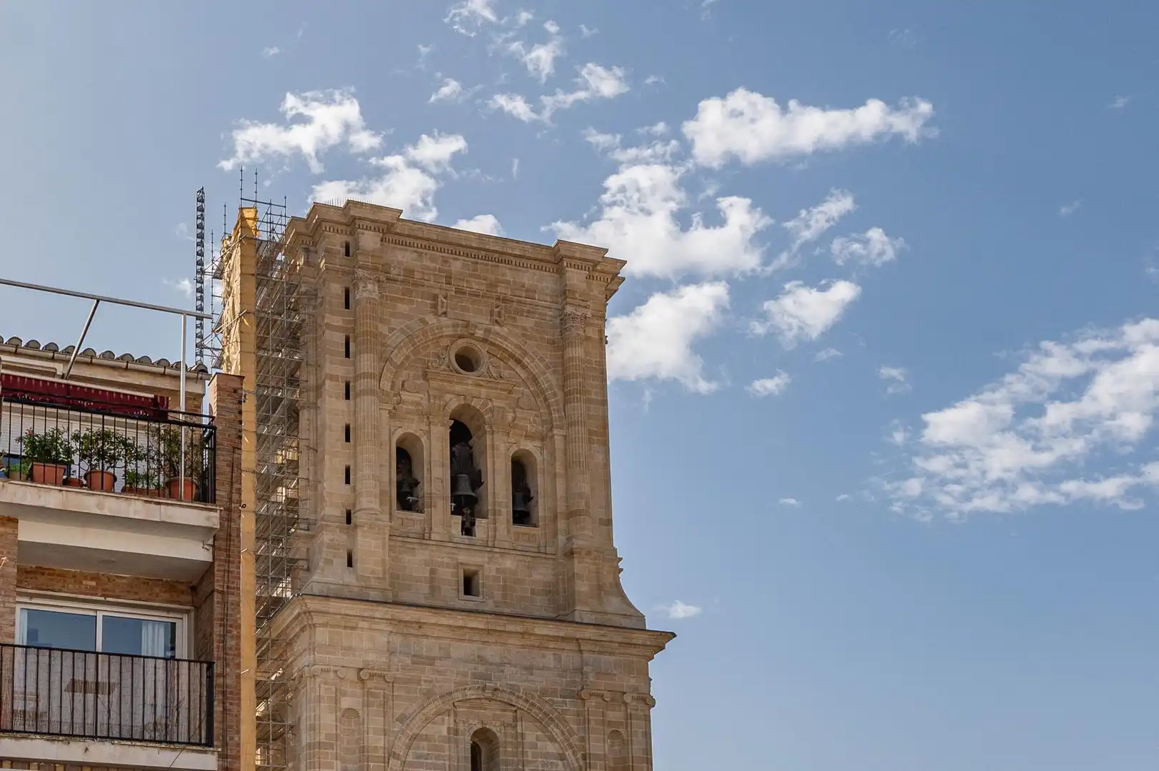 Außenansicht von Wohnungen zum Verkauf in Granada mit Klimaanlage, Heizung und Terrasse