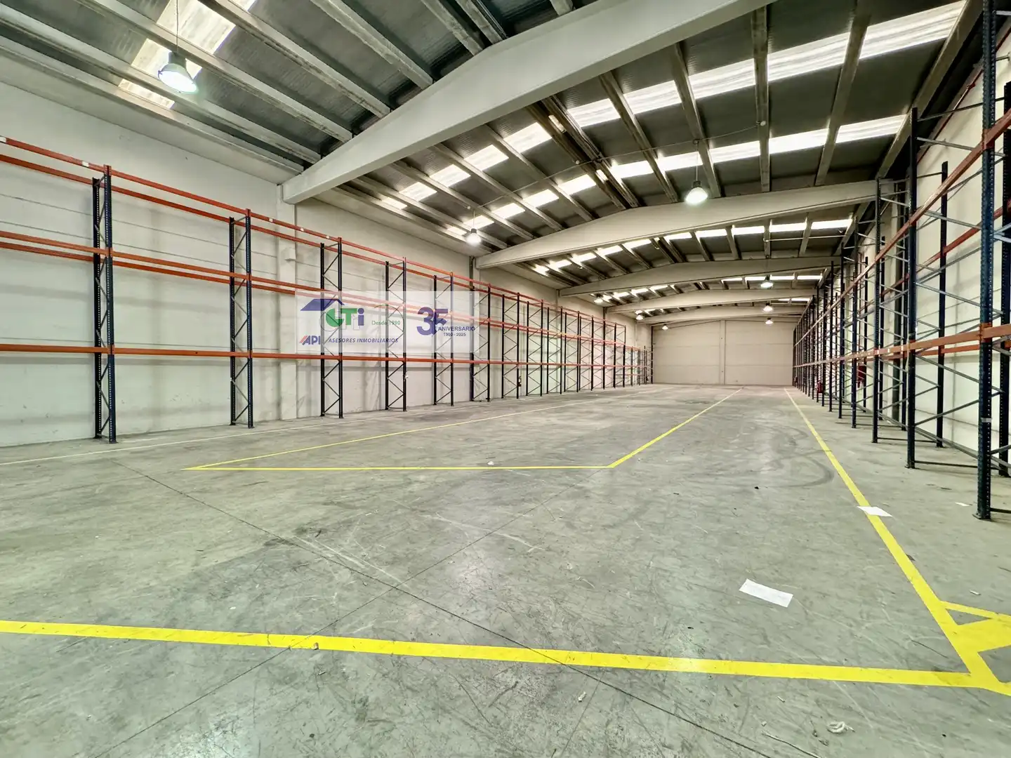 Industrial buildings for rent in La Muela