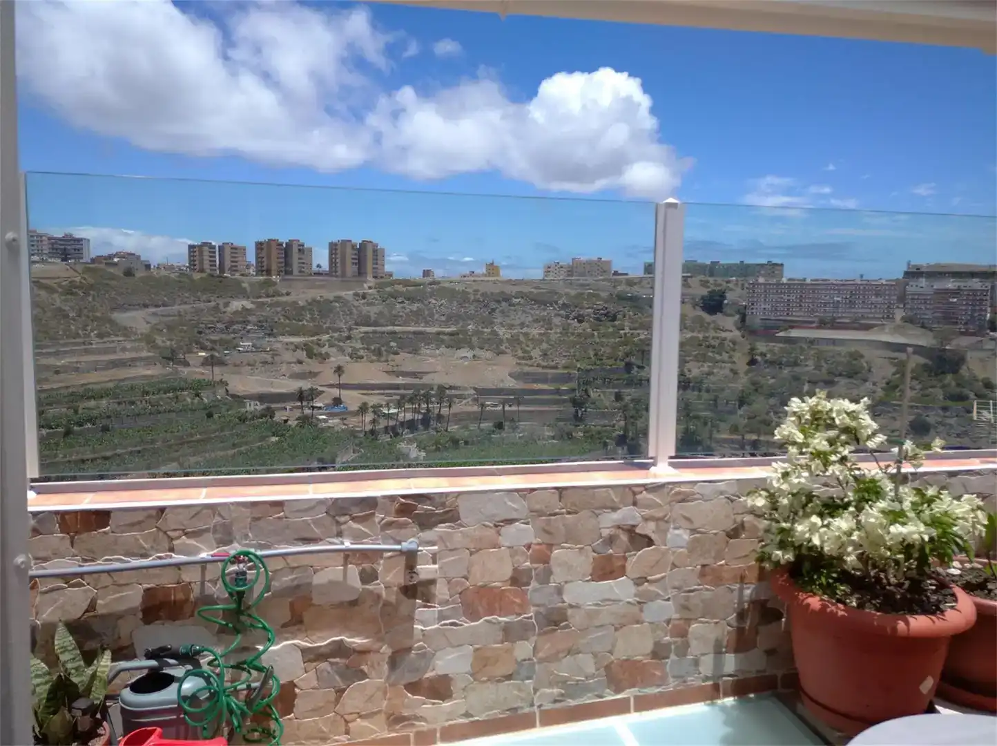 Terrassa de Casa o xalet en venda en Las Palmas de Gran Canaria amb Moblat, Rentadora i Balcó