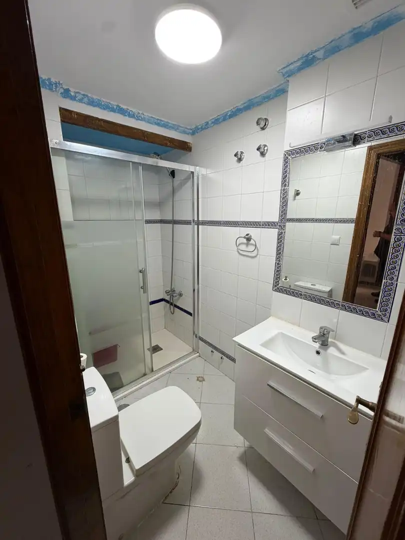 Baño de Apartamento en venta en Torrevieja con Aire acondicionado y Amueblado