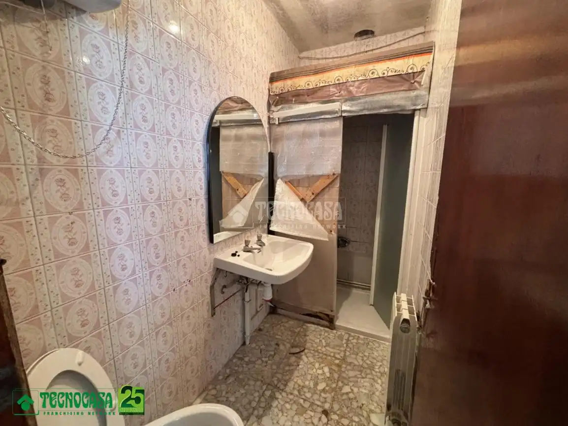 Baño de Casa o chalet en venta en Las Ventas Con Peña Aguilera con Calefacción y Jardín privado