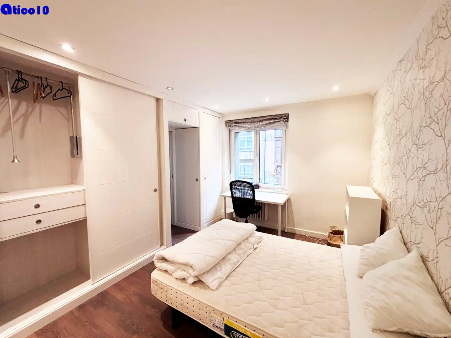 Bedroom of Flat for sale in Oviedo   with Heating, Storage room and Furnished