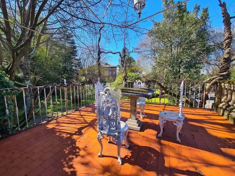 Terrassa de Casa o xalet en venda en Gijón  amb Calefacció, Jardí privat i Terrassa