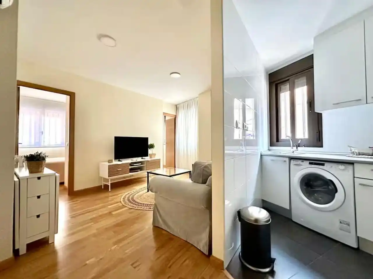 Living room of Flat for rent in Marbella  with Air Conditioner, Furnished and Internet