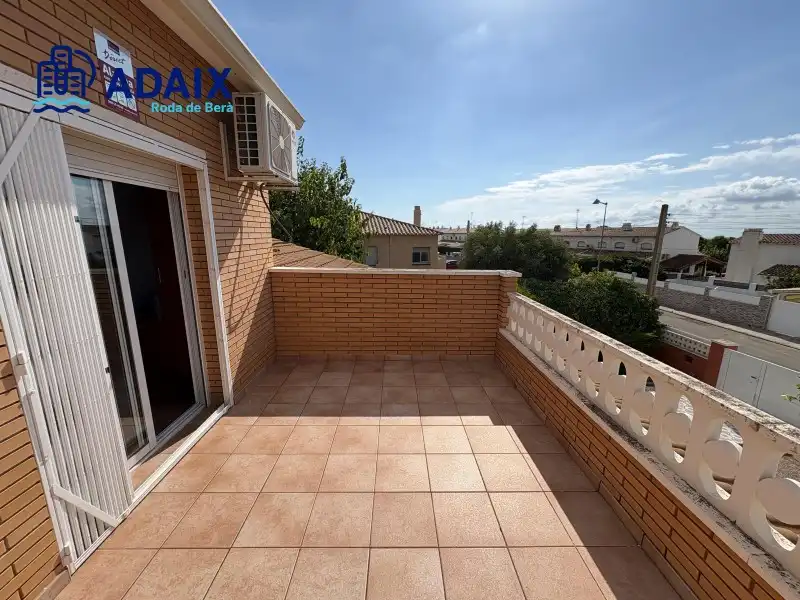 Exterior view of Houses for sale in Roda de Berà  with Air Conditioner, Heating and Terrace
