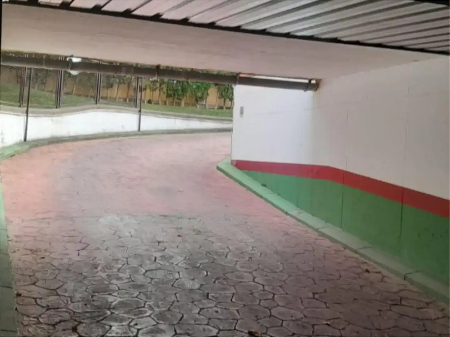 Parkplatz von Garage zur Miete in Getafe