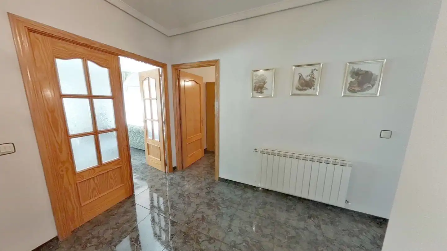 Piso en venta en Navahermosa con Calefacción, Terraza y Amueblado