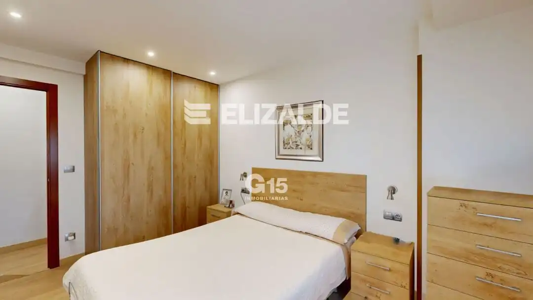 Habitación de Piso en venta en Donostia - San Sebastián  con Balcón