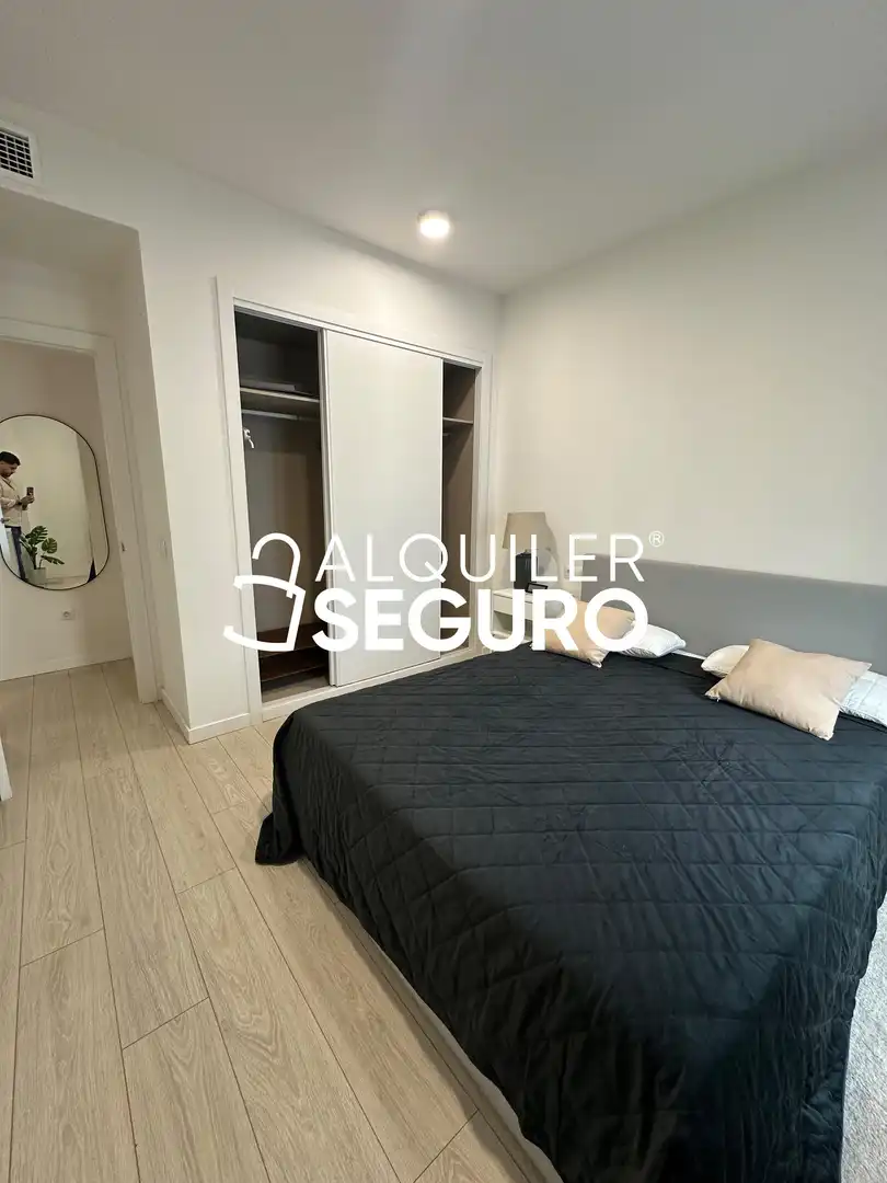 Schlafzimmer von Wohnung zur Miete in Centro