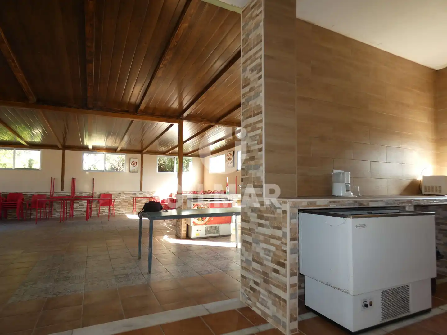 Cuina de Casa o xalet de lloguer en El Puerto de Santa María amb Aire condicionat, Jardí privat i Piscina