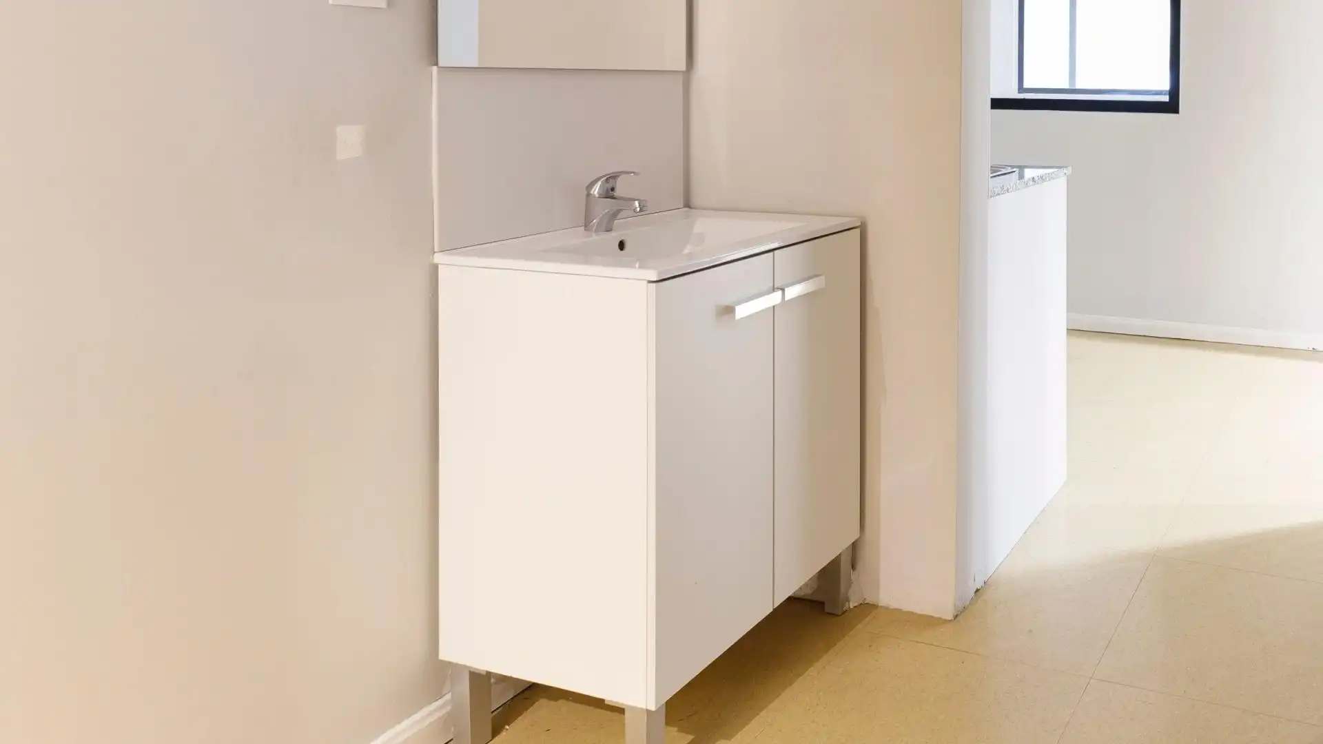 Baño de Oficina de alquiler en Barcelona con Aire acondicionado y Terraza