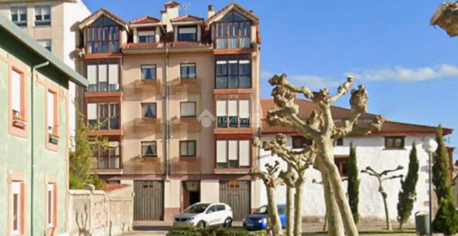 Vista exterior de Pis en venda en Reinosa amb Calefacció