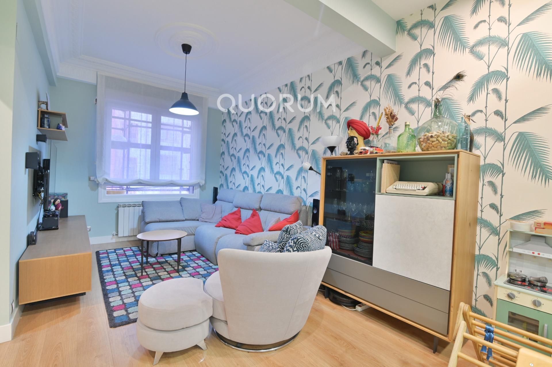 Living room of Flat for sale in Bilbao   with Heating