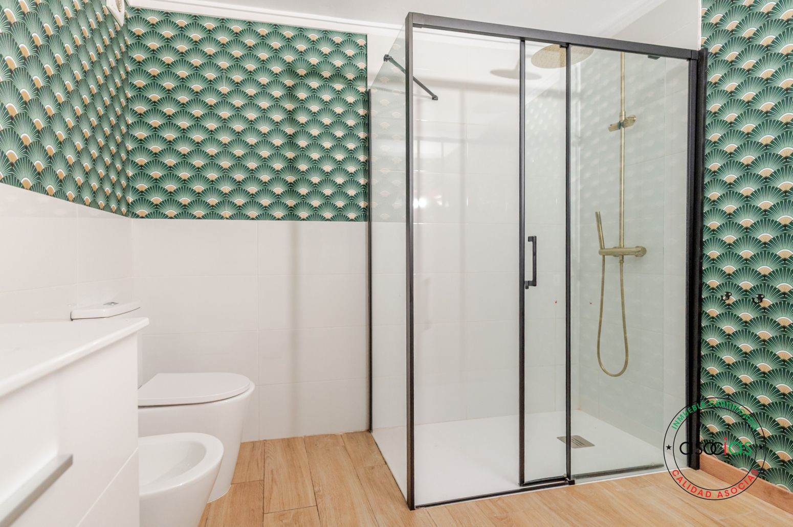 Baño de Piso en venta en Gijón  con Calefacción, Terraza y Trastero